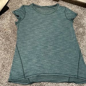 Lululemon short sleeve green T 6